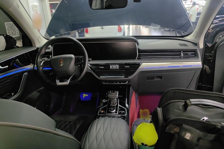 Used Hongqi HS5 2022 Revised Version 2.0T Smart Connect Flagship Edition Center Console