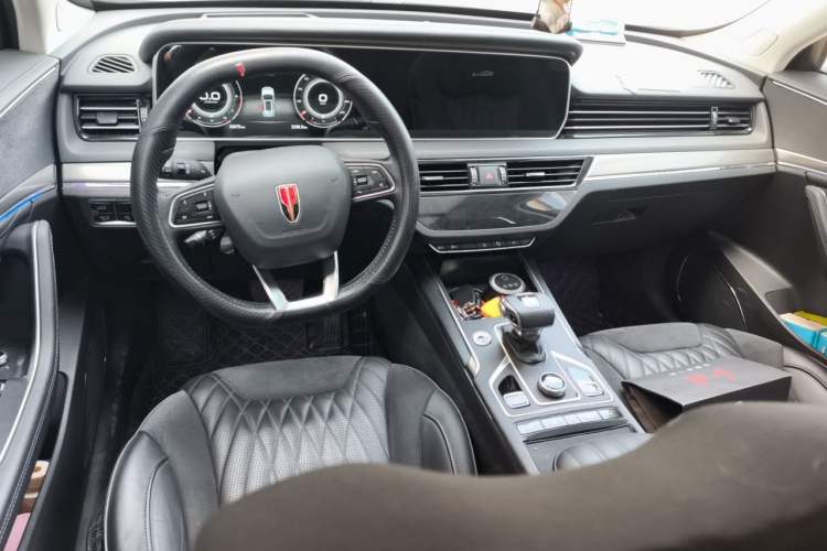 Used Hongqi HS5 2022 Revised Version 2.0T Smart Connect Flagship Edition Center Console