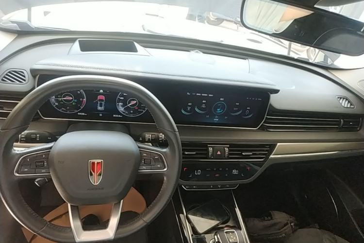 Used Hongqi HS5 2022 Facelifted Version 2.0T Smart Connect Flagship All-Wheel-Drive Edition Center Console
