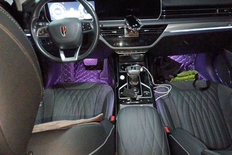 Used Hongqi HS5 2022 Revised Version 2.0T Smart Connect Flagship Edition Center Console