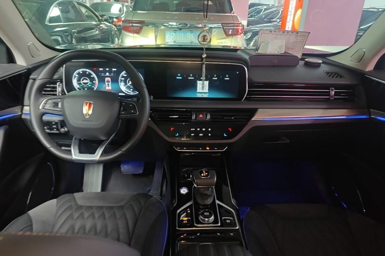 Used Hongqi HS5 2022 Revised Version 2.0T Smart Connect Flagship Edition Center Console