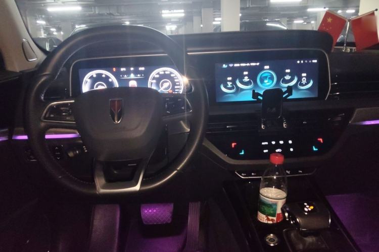 Used Hongqi HS5 2022 Revised Version 2.0T Smart Connect Flagship Edition Center Console