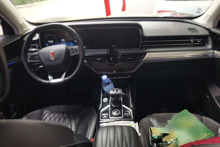 Used Hongqi HS5 2022 2.0T Smart Connect Flagship All-Wheel-Drive Version Center Console