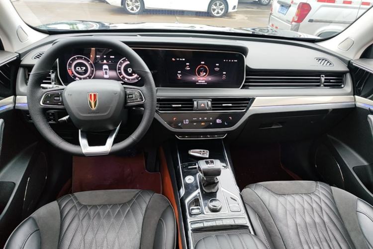 Used Hongqi HS5 2022 Revised Version 2.0T Smart Connect Flagship Edition Center Console