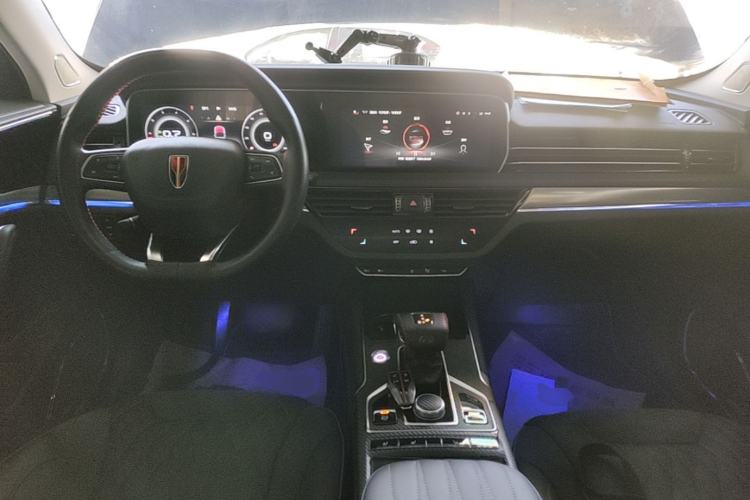 Used Hongqi HS5 2022 Facelifted Version 2.0T Smart Connect Flagship All-Wheel-Drive Edition Center Console