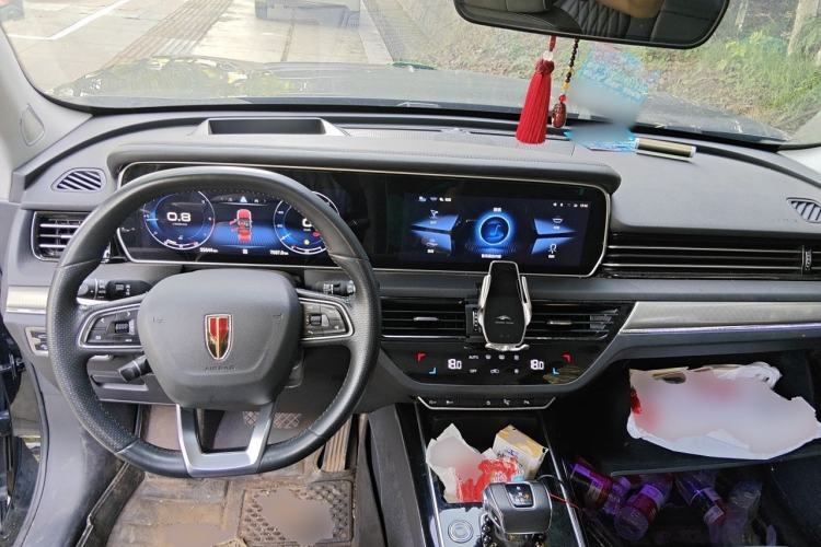 Used Hongqi HS5 2022 Revised Version 2.0T Smart Connect Flagship Edition Center Console