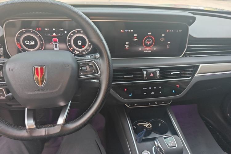 Used Hongqi HS5 2022 Revised Version 2.0T Smart Connect Flagship Edition Center Console