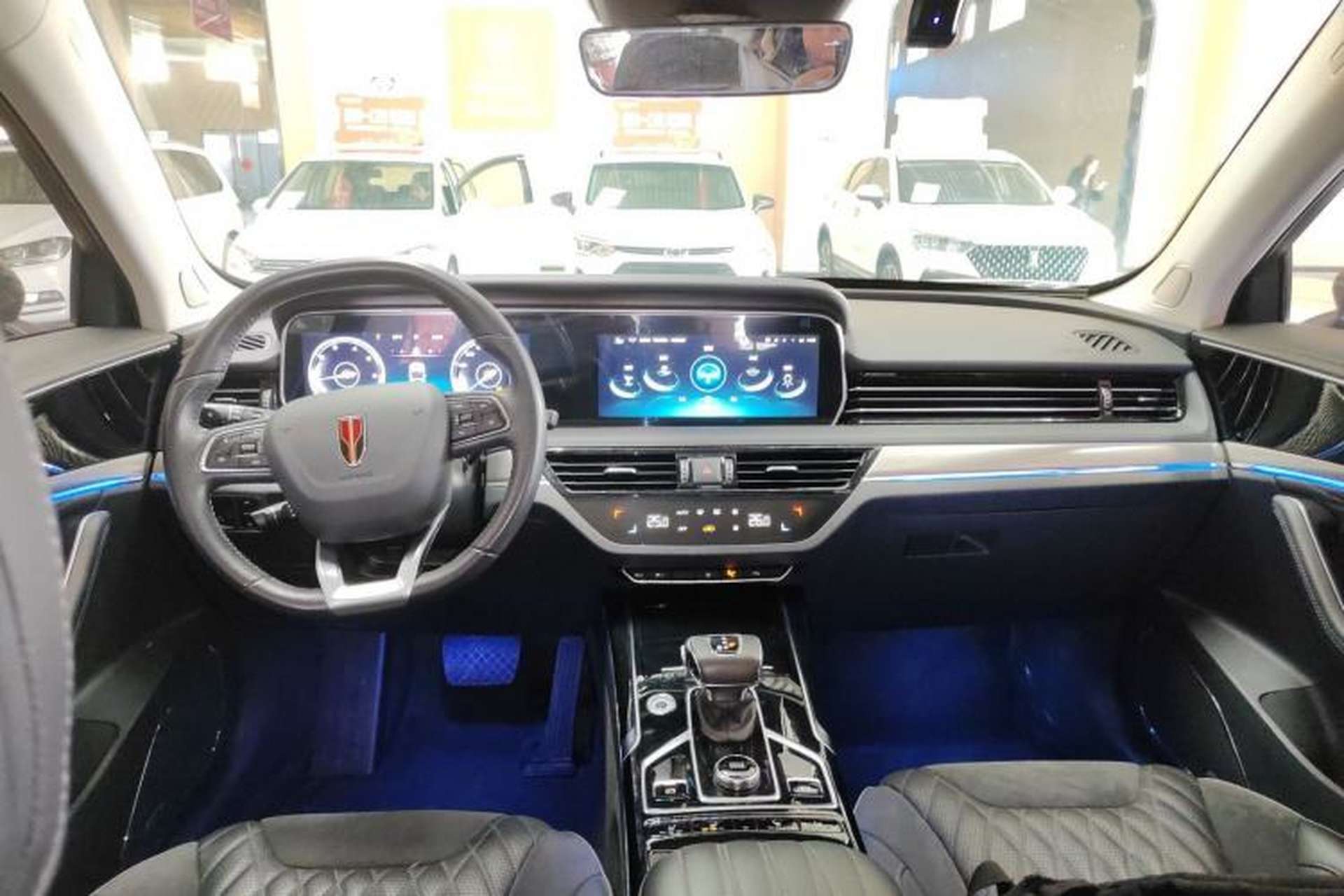 Used Hongqi HS5 2022 Revised Version 2.0T Smart Connect Flagship Edition Center Console