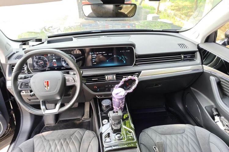 Used Hongqi HS5 2022 Revised Version 2.0T Smart Connect Flagship Edition Center Console