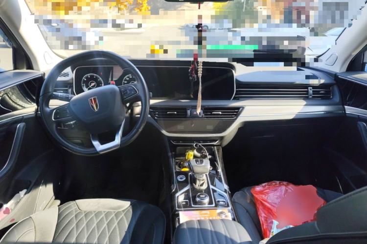 Used Hongqi HS5 2022 2.0T Smart Connect Flagship All-Wheel-Drive Version Center Console
