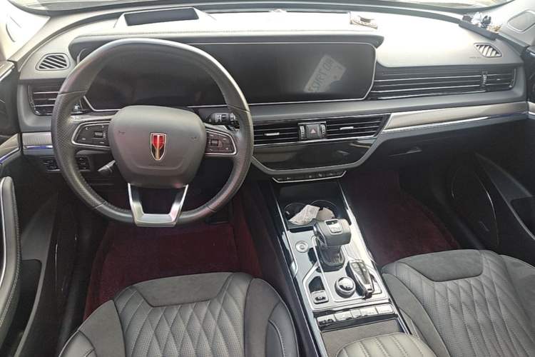 Used Hongqi HS5 2022 Facelifted Version 2.0T Smart Connect Flagship All-Wheel-Drive Edition Center Console