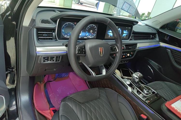 Used Hongqi HS5 2022 Facelifted Version 2.0T Smart Connect Flagship All-Wheel-Drive Edition Center Console