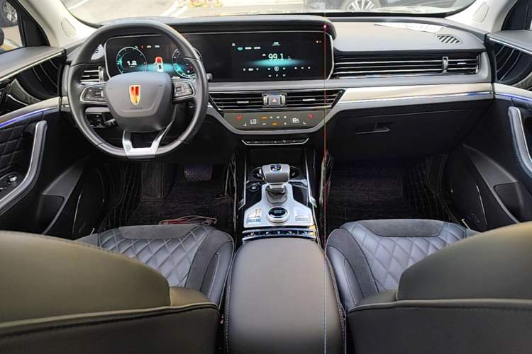 Used Hongqi HS5 2022 2.0T Smart Connect Flagship Edition Center Console