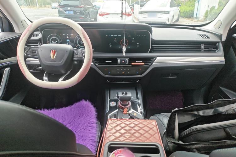Used Hongqi HS5 2022 2.0T Smart Connect Flagship Enjoyment Purchase Edition Center Console