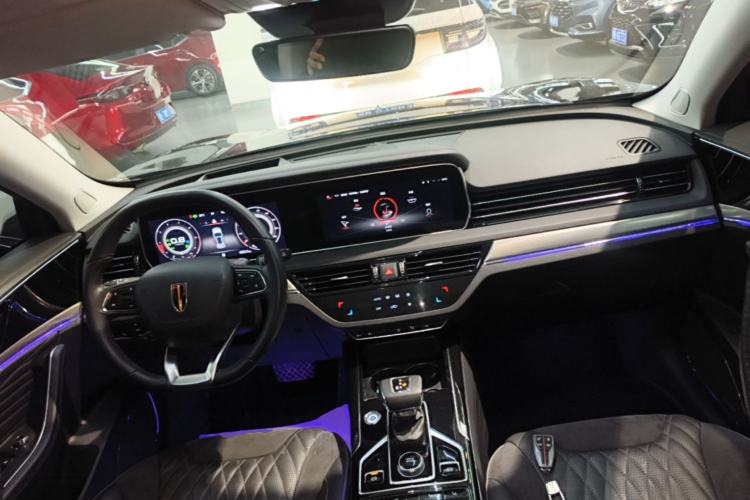 Used Hongqi HS5 2022 Revised Version 2.0T Smart Connect Flagship Edition Center Console
