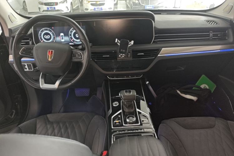 Used Hongqi HS5 2022 Facelifted Version 2.0T Smart Connect Flagship All-Wheel-Drive Edition Center Console