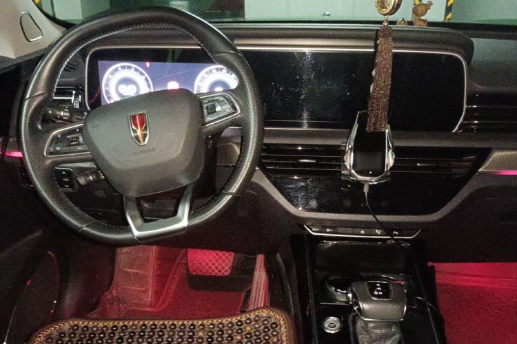 Used Hongqi HS5 2022 2.0T Smart Connect Flagship Enjoyment Purchase Edition Center Console
