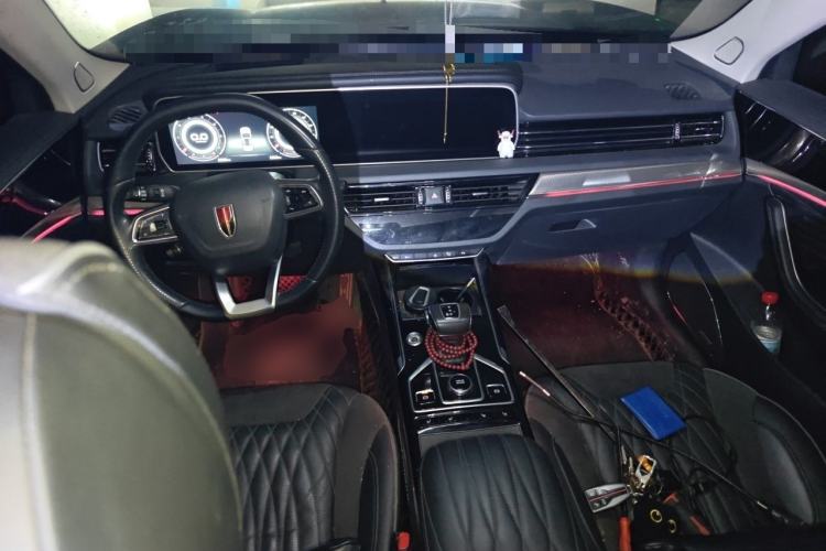 Used Hongqi HS5 2022 Facelifted Version 2.0T Smart Connect Flagship All-Wheel-Drive Edition Center Console