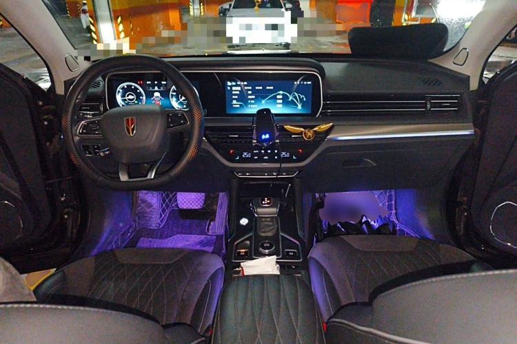 Used Hongqi HS5 2022 Facelifted Version 2.0T Smart Connect Flagship All-Wheel-Drive Edition Center Console
