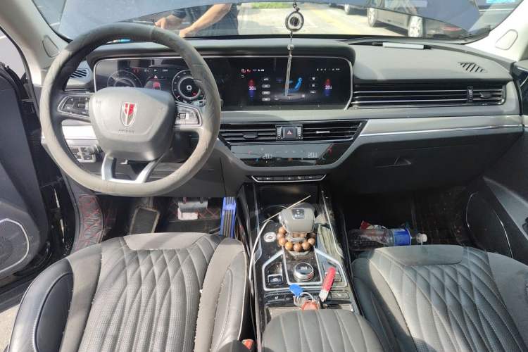Used Hongqi HS5 2022 Facelifted Version 2.0T Smart Connect Flagship All-Wheel-Drive Edition Center Console