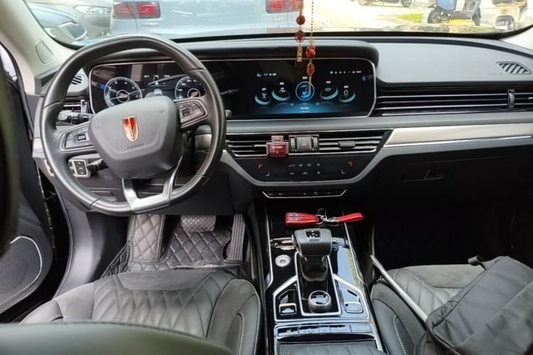 Used Hongqi HS5 2022 Facelifted Version 2.0T Smart Connect Flagship All-Wheel-Drive Edition Center Console