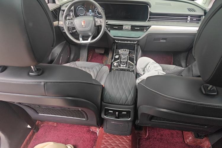 Used Hongqi HS5 2022 Revised Version 2.0T Smart Connect Flagship Edition Center Console
