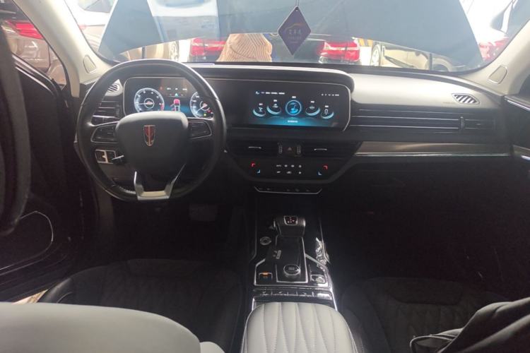 Used Hongqi HS5 2022 Revised Version 2.0T Smart Connect Flagship Edition Center Console