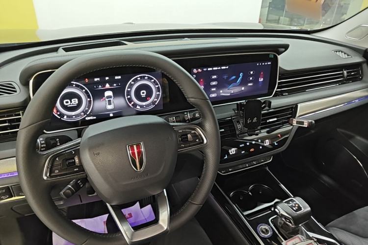 Used Hongqi HS5 2022 Revised Version 2.0T Smart Connect Flagship Edition Center Console