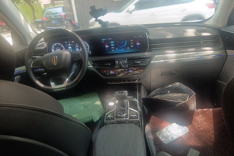 Used Hongqi HS5 2022 Revised Version 2.0T Smart Connect Flagship Edition Center Console