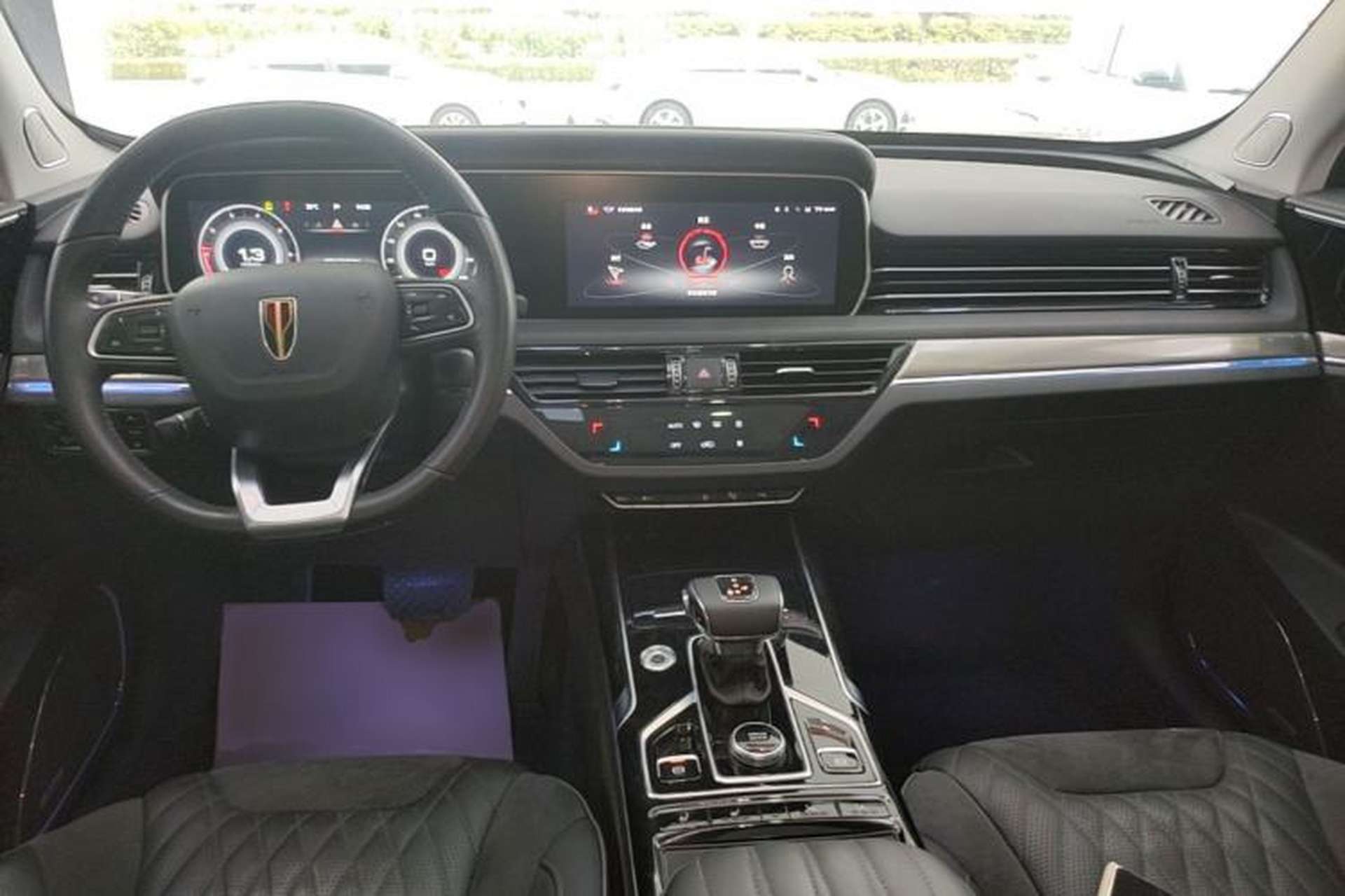 Used Hongqi HS5 2022 Revised Version 2.0T Smart Connect Flagship Edition Center Console