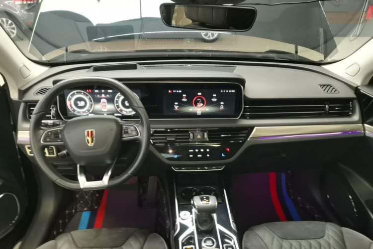 Used Hongqi HS5 2022 Revised Version 2.0T Smart Connect Flagship Edition Center Console