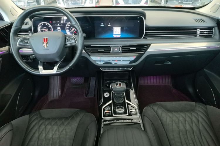 Used Hongqi HS5 2022 Revised Version 2.0T Smart Connect Flagship Edition Center Console