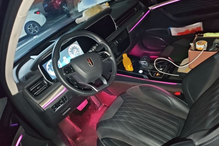 Used Hongqi HS5 2022 2.0T Smart Connect Flagship All-Wheel-Drive Version Center Console