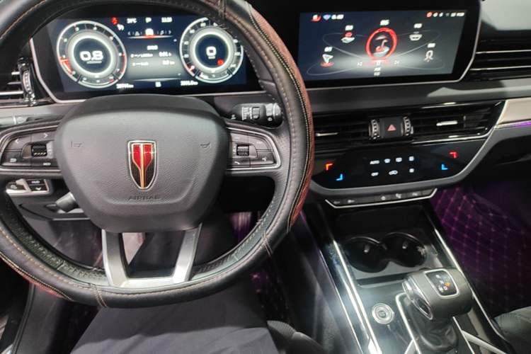 Used Hongqi HS5 2022 Revised Version 2.0T Smart Connect Flagship Edition Center Console