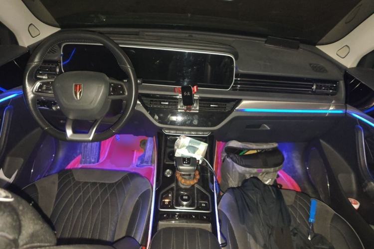 Used Hongqi HS5 2022 Facelifted Version 2.0T Smart Connect Flagship Edition Center Console