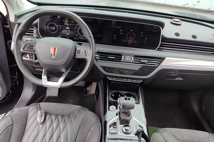 Used Hongqi HS5 2022 Revised Version 2.0T Smart Connect Flagship Edition Center Console