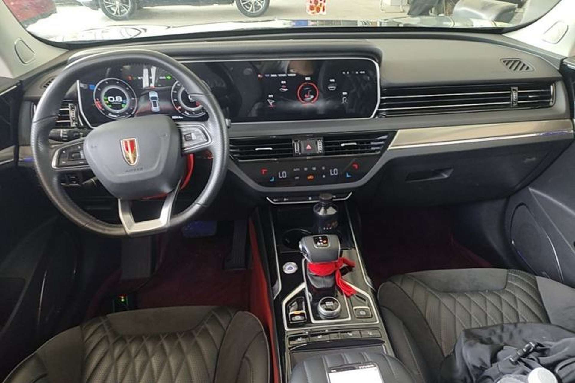 Used Hongqi HS5 2022 Revised Version 2.0T Smart Connect Flagship Edition Center Console