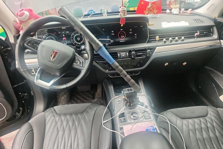 Used Hongqi HS5 2022 Revised Version 2.0T Smart Connect Flagship Edition Center Console