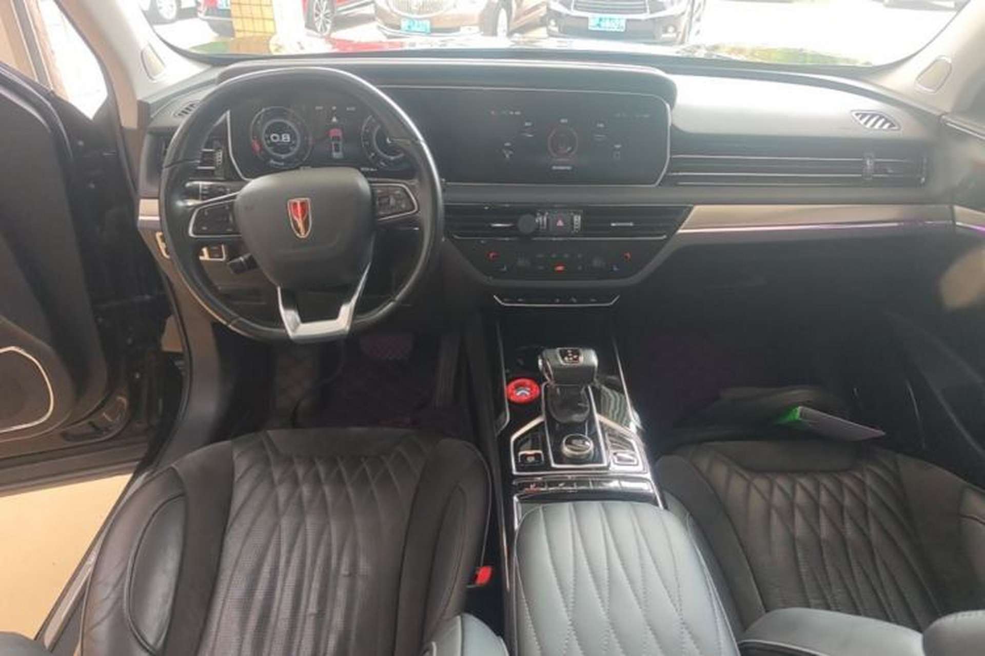 Used Hongqi HS5 2022 Revised Version 2.0T Smart Connect Flagship Edition Center Console