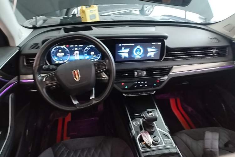 Used Hongqi HS5 2022 Revised Version 2.0T Smart Connect Flagship Edition Center Console