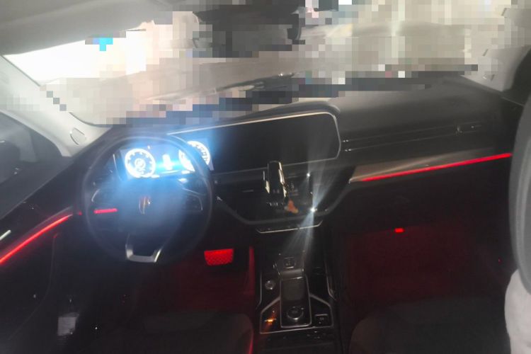 Used Hongqi HS5 2022 Facelifted Version 2.0T Smart Connect Flagship All-Wheel-Drive Edition Center Console