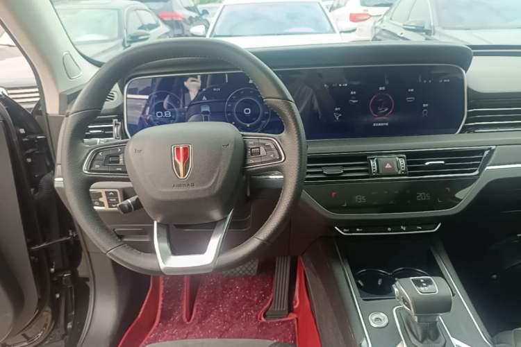 Used Hongqi HS5 2022 Revised Version 2.0T Smart Connect Flagship Edition Center Console