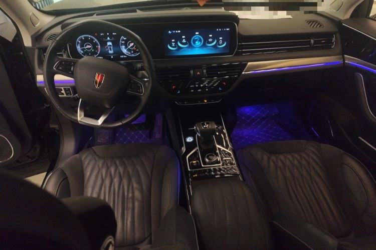 Used Hongqi HS5 2022 2.0T Smart Connect Flagship All-Wheel-Drive Version Center Console