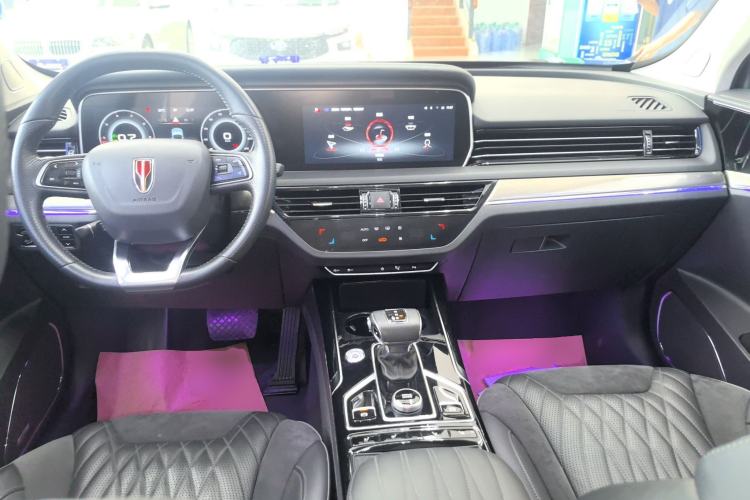 Used Hongqi HS5 2022 Revised Version 2.0T Smart Connect Flagship Edition Center Console