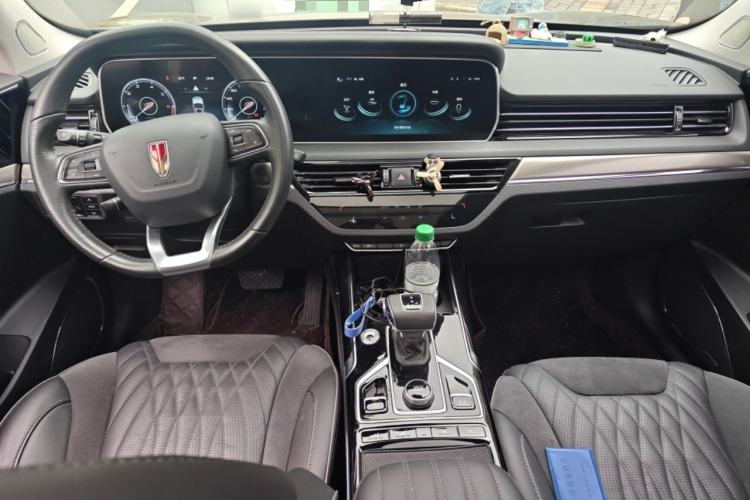 Used Hongqi HS5 2022 Revised Version 2.0T Smart Connect Flagship Edition Center Console