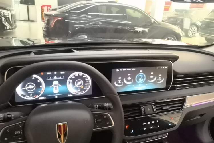 Used Hongqi HS5 2022 Revised Version 2.0T Smart Connect Flagship Edition Center Console