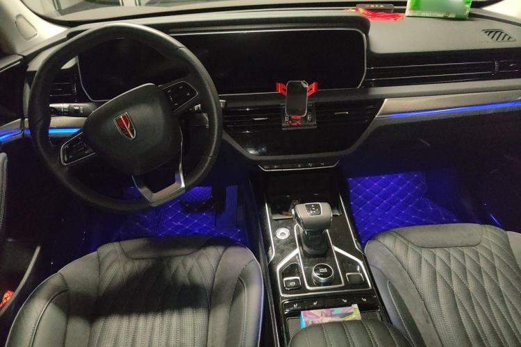 Used Hongqi HS5 2022 Revised Version 2.0T Smart Connect Flagship Edition Center Console