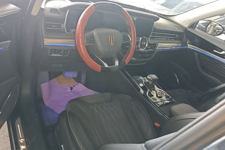 Used Hongqi HS5 2022 Revised Version 2.0T Smart Connect Flagship Edition Center Console
