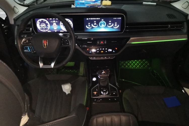 Used Hongqi HS5 2022 2.0T Smart Connect Flagship All-Wheel-Drive Version Center Console
