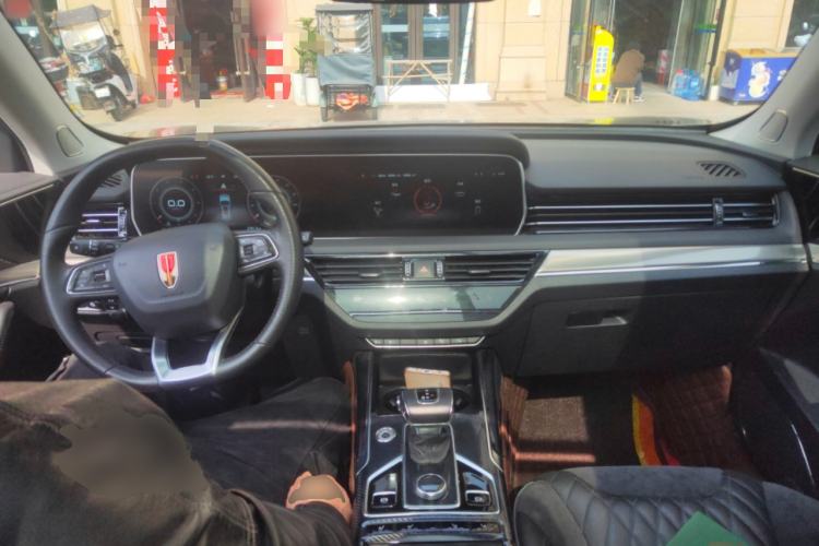 Used Hongqi HS5 2022 Revised Version 2.0T Smart Connect Flagship Edition Center Console